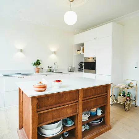 Renovated Flat In A Classic Building Grunerlokka