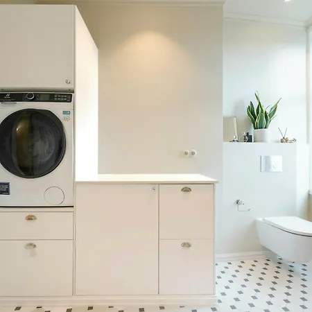 Renovated Flat In A Classic Building Grunerlokka