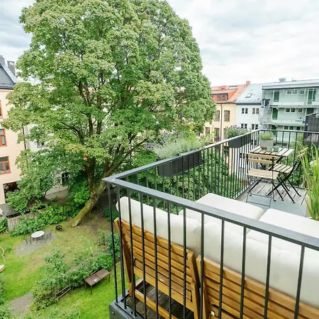 Renovated Flat In A Classic Building Grunerlokka